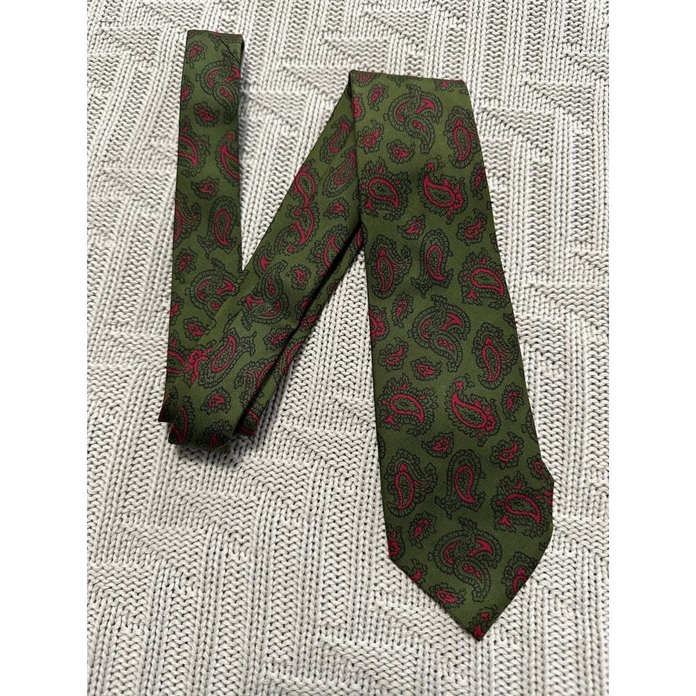 Vintage Macy's green and red paisley silk tie